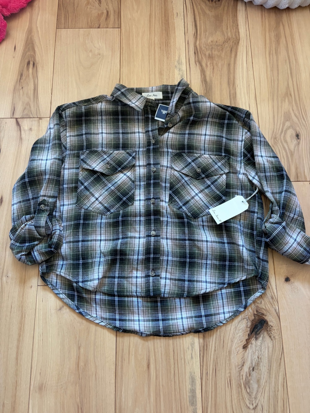 NWT Women’s cropped long sleeve flannel